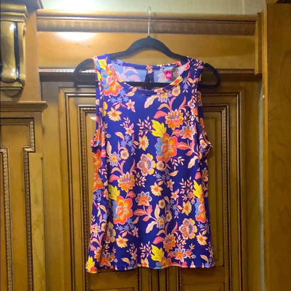 Vince Camuto Floral Sleeveless Top - Multicolor Size Medium - Picture 2 of 5